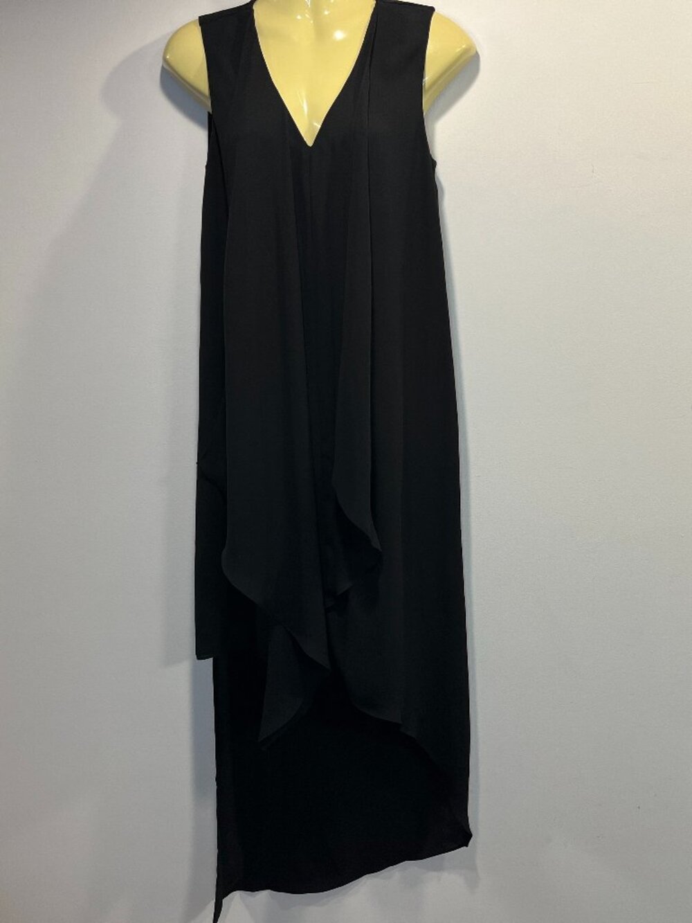 RW&CO Black Asymmetrical Lightweight Dress – Size XXS